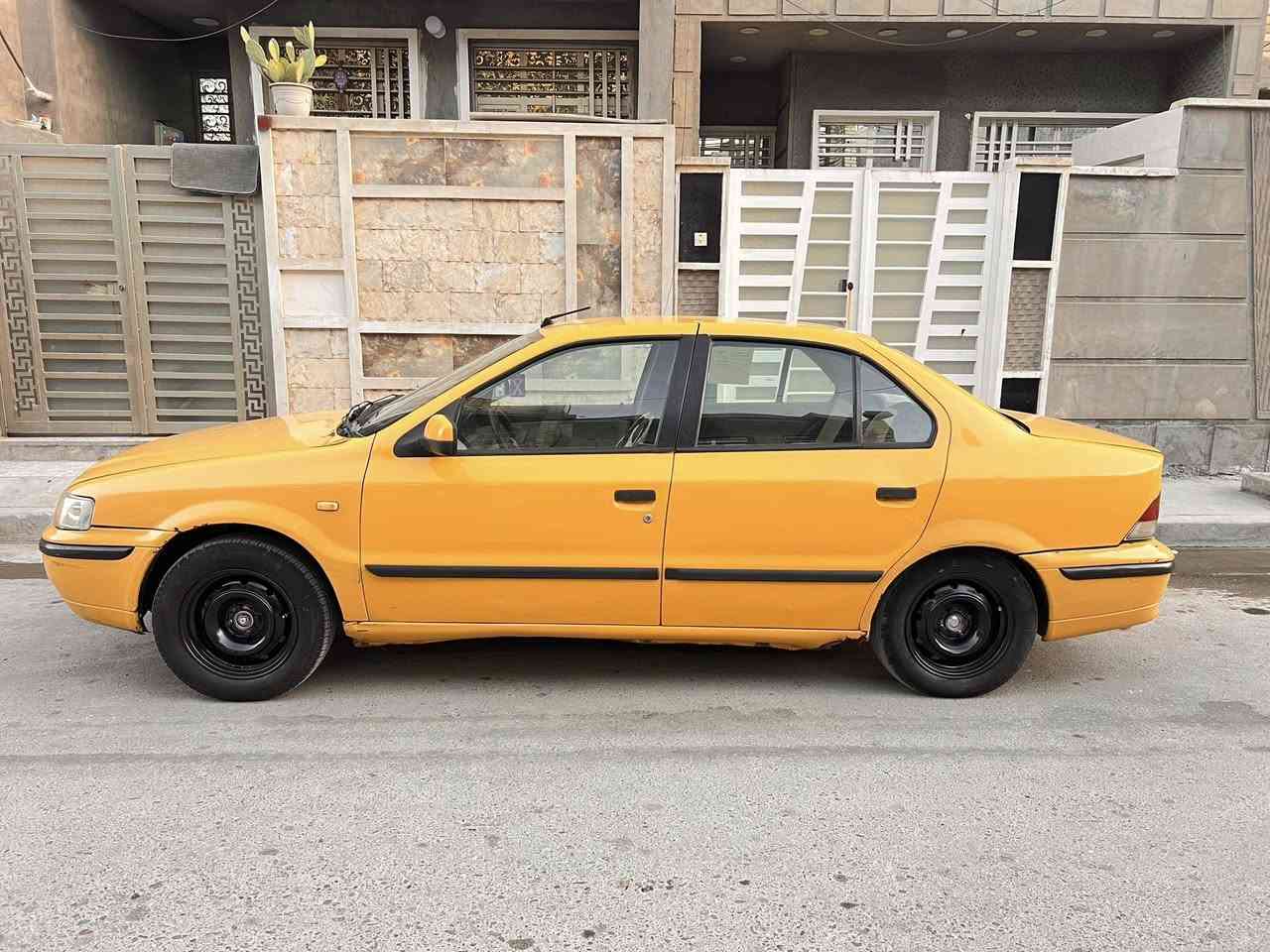 السلام عليكم
سمند ٢٠١١ للبيع
مكفوله من التبديل والصبغ فقط معجون قليل بالهلال موضح بالصور 
كير ومكينه خير من الله
تبريد نقص غاز
داخلها صاج دوشمة جديده
حداديه كاملة صدر درايم شفتات دبلات جدد
تايرات امامي جديد والخلفي جيد
رقمها الماني باقي بس استلام 
سيارة باسمي
سعرها ٣٨$
بغداد/الامين
***********
