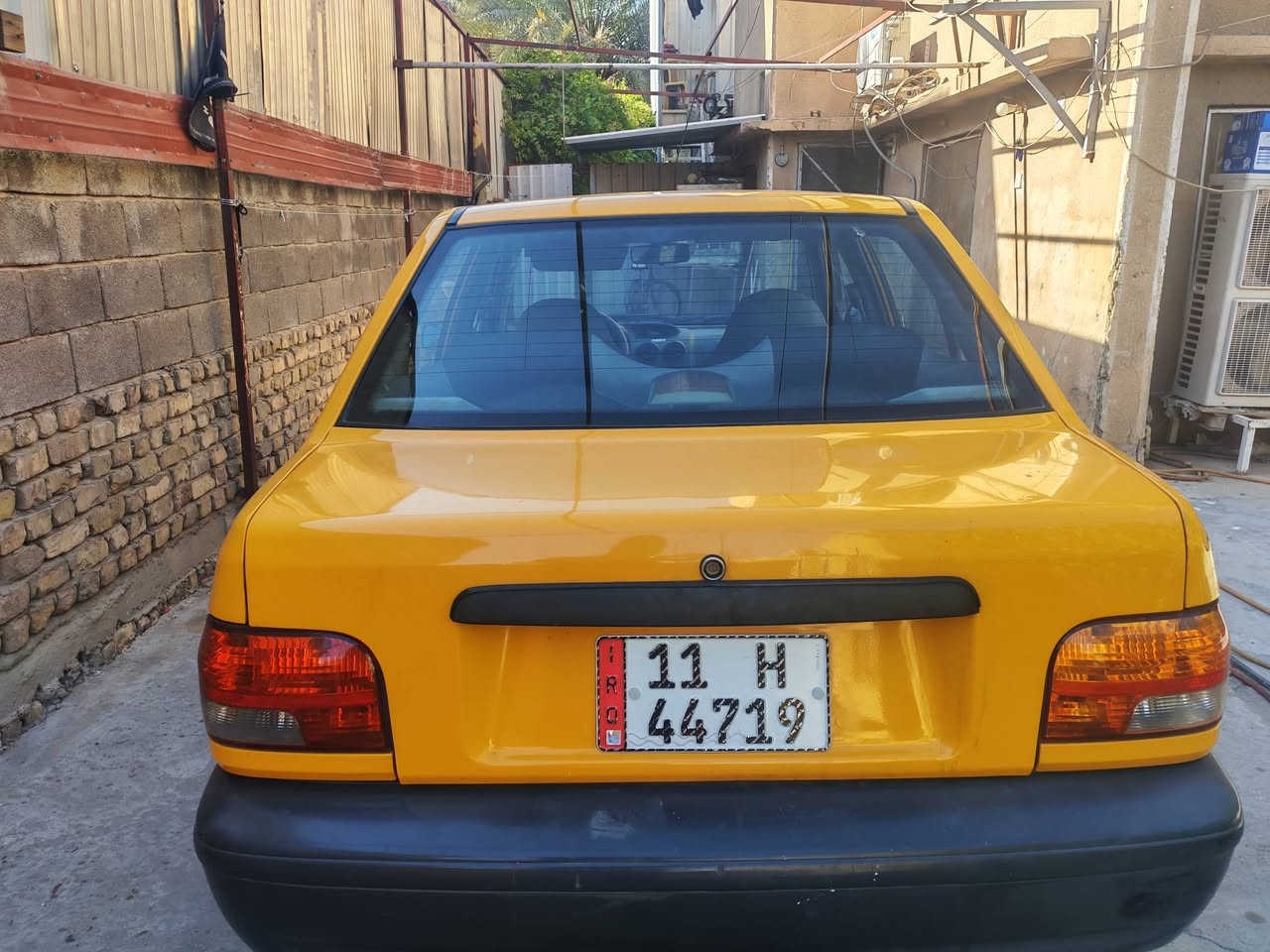 السلام عليكم سيارة سايبة موديل ٢٠٢٣ للبيع مكان السيارة بغداد البنوك *********** السيارة بس بيه تبديل جاملغ  الباقي مكفول حتى الشواصي
