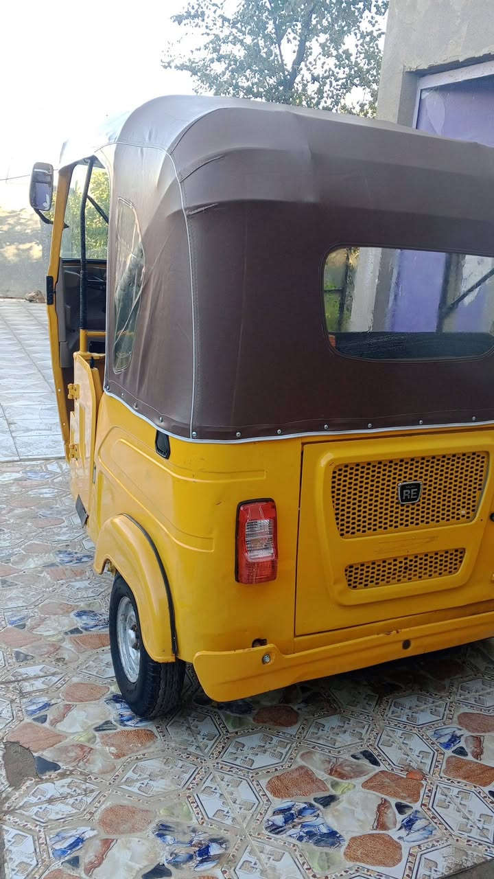 سلام عليكم  تكتك 21شهر 12 داخله ب22
 رقم كشر كفاله عامه من لضربه ولمعجون دوس معمره   لوحات انكليزي 
سنويه باسمي  مكينه بوش وبستم شركه 
مكاني ناصريه  رفاعي 
***********
سعر  8 وبيه مجال
