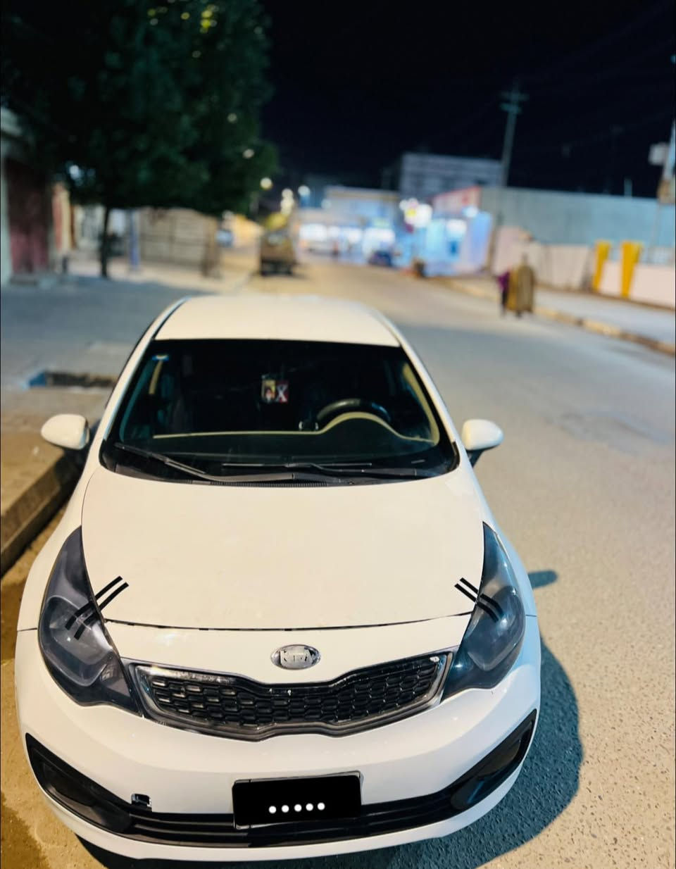 السلام عليكم كيه ريو مديل ٢٠١٥ رقم مثنى سياره بيها ضربه بجاملغ الخلفي وراعيها موجود يسويلك وكاله العقل مال السياره واكف وسياره واكفه إذا طلع غير العقل بيها شي اتغرملك مستعجل عليها كلش رايدها ب٦٢ وبيها مجال مكان السياره بصره *********** للعلم ابيع كوم حديد
