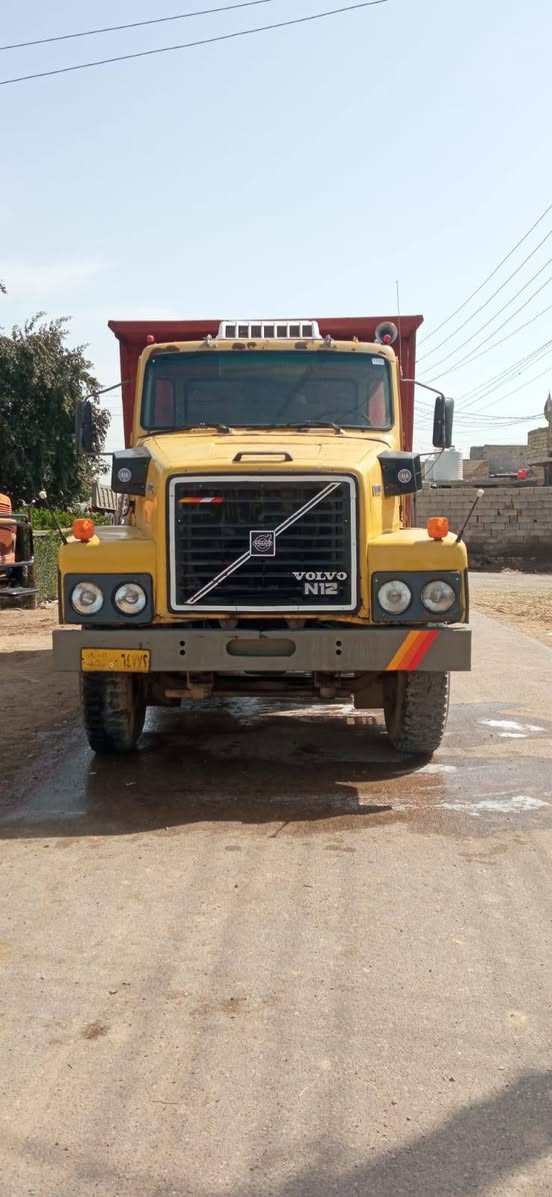 سلام عليكم للبيع فالفو موديل ٨٢ مكينه جي ١٠ جديده كير فقسه  سياره بلاديه ونضيفه جاهز للعمل سعر 15 مليون اوبيه مجال الاستفسار تصل ***********
