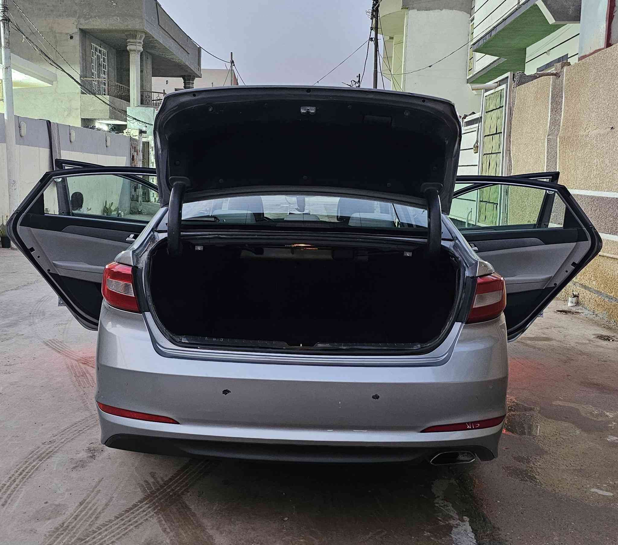 سوناتا 2016
وارد امريكي حادثها من امريكا خلفي كما موضح 
وبالعراق تبدل البنيد فقط يعني سياره ليبل واحد ما عدا البنيد .... مواصفات معروفه 
محرك 2400 Gdi لا تنقيص ولا بخار  محرك كير كفاله حداديه جاهزه تخم تاير ..... رقم ديالى بأسمي هزه جديده تحويل مباشر ... 
ديالى/ الخالص 
السعر 110 وبيها مجال للشراي اتصل وتدلل 

***********
