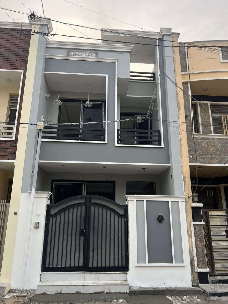 السلام عليكم
مشتملات للبيع قيد الإنشاء مساحه ٧٥متر يحتوي على استقبال مطبخ حمامات عدد ٢نوم عدد ٣

الحريه دباش شارع الصحه 

***********
