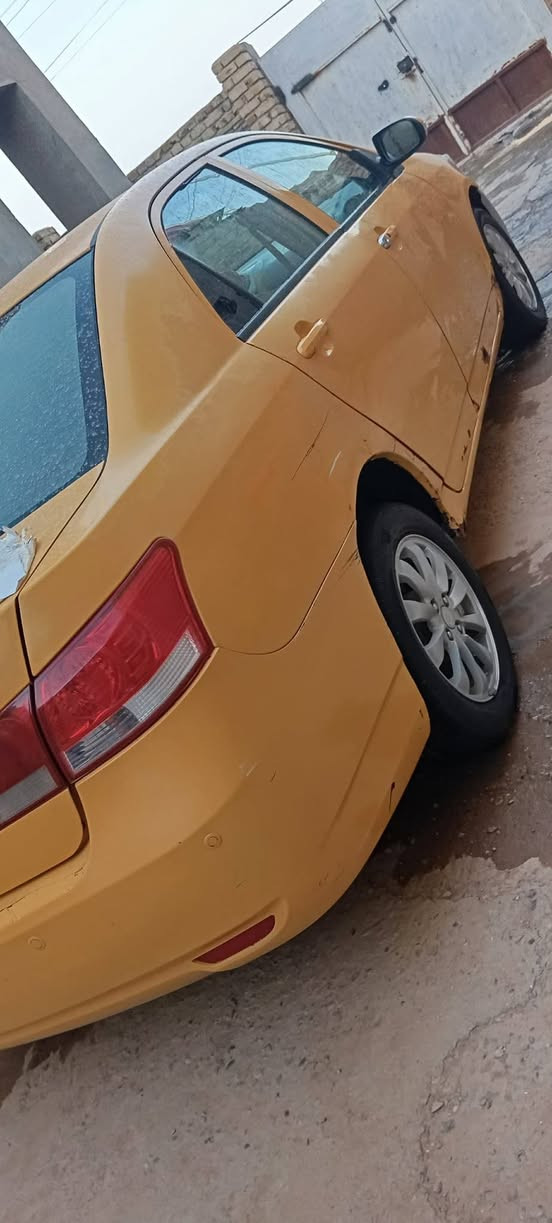 سلام عليكم بيوايدي ٢٠١٣كير مكينه حداديه امامي خلفي وتخم تاير ومصفره ما عليه ربع لا هيهئ ولا مرور بسمي مداور ثاني يوم كامله ما عده البنيد بي مصلح نفسه ولا مبدل ولا شي خطه دوانيه عفك فول مواصفات بصمه وفتحه وتحكم ستيرن وترحيب بل مري الجانبيه بس بيه خياسات شوف عينك يرادله تلكيط النتره ٤٠وبيه مجال شراي تعال كلب وتشلع عيوني   تحياتي للجميع ❤🌹 ***********
