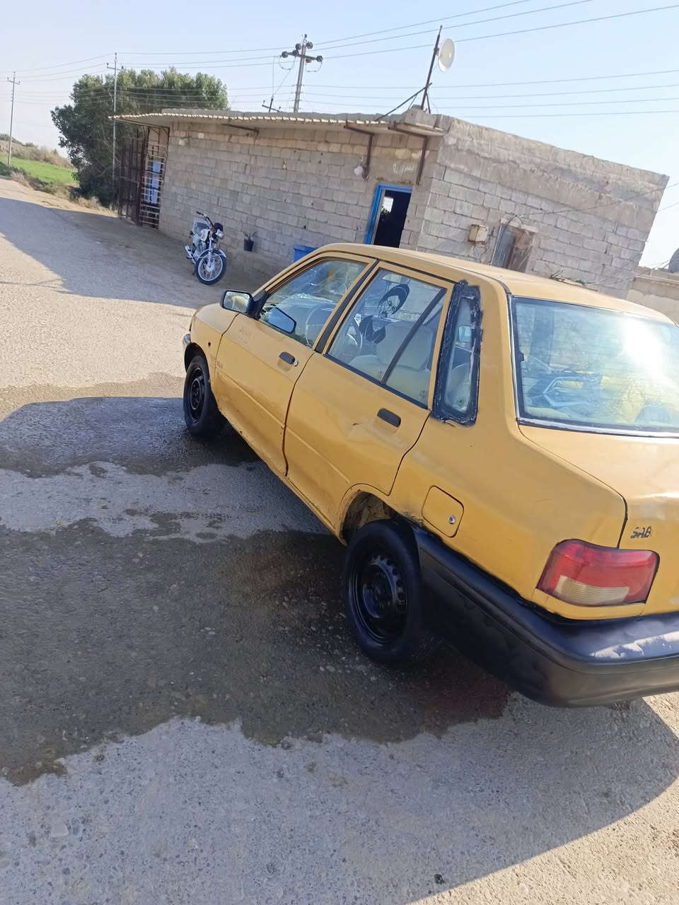 موديل 2010 درايمات كامله وصدر وفلنجات ودسكات ومشط جدد البريك وكاله كله جديد ومعمره  احواض وبراكيت قبل كم يوم كهربائيات كلها شغاله مكينه بيها تبخير قليل السياره خير من الله السعر 10ورقات ابلاشومستعجل عله البيع ***********
