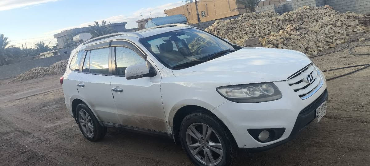 للبيع.      سنتافيا 2011 
خليجي 

ضربه بسيطه بلباب الخلفي 

مكفوله گير

 محرك جديد 4 سلندر

سويج مو بصمه 

نضيفه انضف من الصوره 

السعر  135 بيها مجال  بسيط 

الموقع: الگرمه الشهابي 
 
رقم الهاتف: ***********
