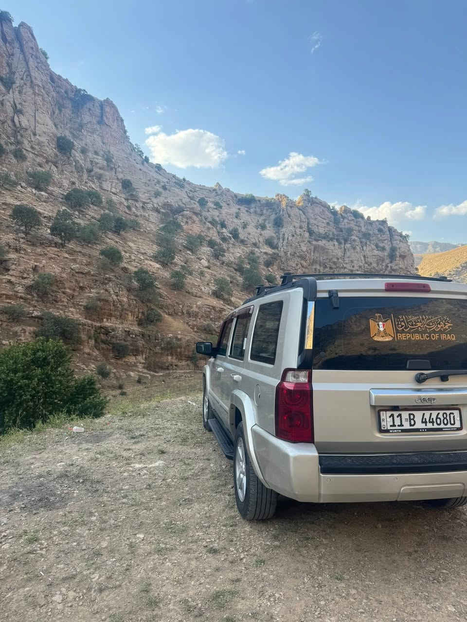 جيب كومندر فول مواصفات 2007  بأسمي سته سلندر محرك 3700 سياره جديده وجاهزه مكينه كير تبريد تخم تاير سعر 112 وبيهه مجال للشراي بيع او مراوس 
مكاني بصره ابو الخصيب
***********

