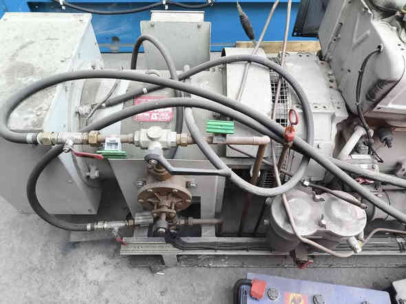 مولد دويز 6 سلندر الماني حجم 912 استيراد اوروبي وليس صيني يشتغل ع گاز والغاز توليد لوري سمر  فرنسي 50KVA المولد اوروبي اخو الزيرو يشتغل گاز + غاز السعر قفل 60 ورقة العنوان اربيل للأستفسار *********** يوجد توصيل لكافة المحافظات وبضمان 🚚
