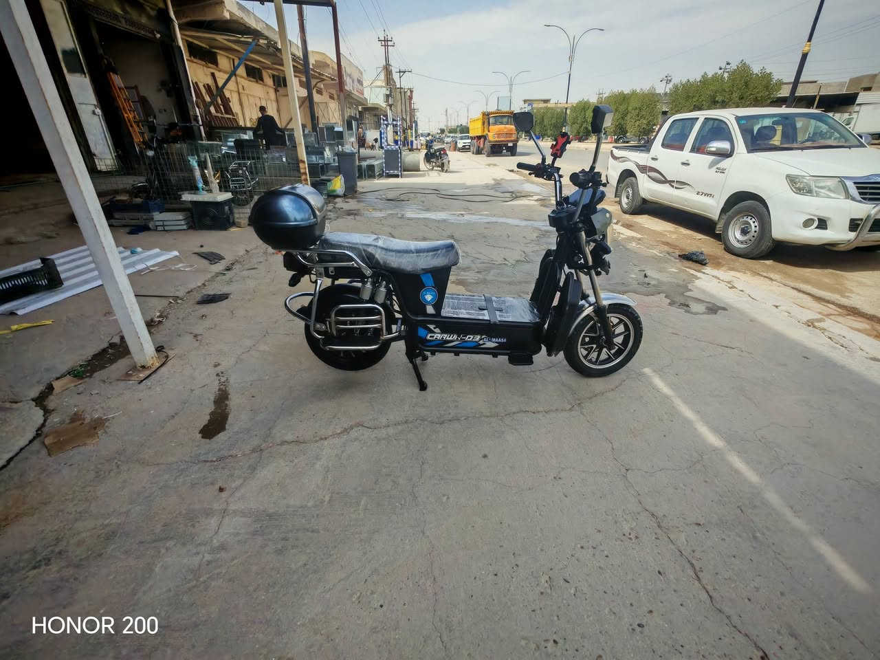 متاح جبلي الماسه موديل ٢٤ نضاف كدام عينك مابي نقص عد البطاريات تعبانه يمشيك بس منفوخات حيل نضيف سعر ٣٥٠ الف ***********
