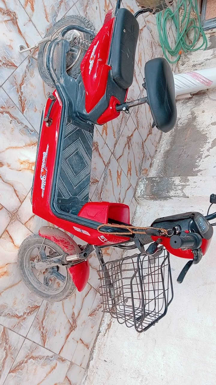 دراجه شحن للبيع سعر 230 قفل نضيفه وجديده رقم *********** عنوان بابل المسيب
