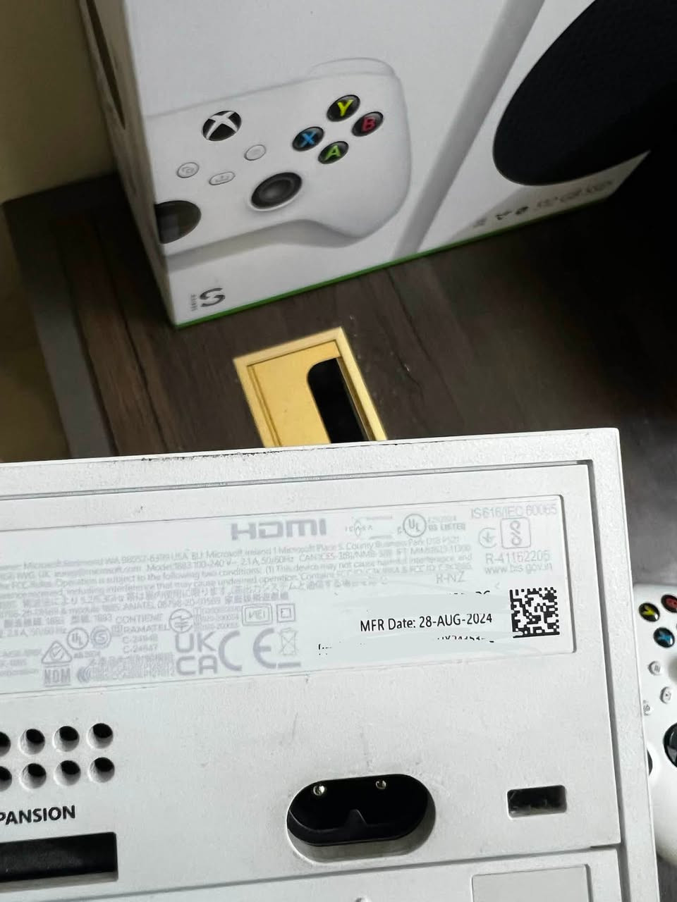 السلام عليكم
🎮 للبيع Xbox Series S 🎮

🔹 الجهاز اصدار 24/8
🔹 تاريخ الشراء: 25/2 وموجودة فاتورة الجهاز
🔹الجهاز لوك ستيكر لا مفتوح ولا مصلح
📦 الملحقات:
⚡ UPS 1500V (وقبل فترة مبدل باتريات جديدة يعني يطول عندك بتشغيل )
🎧 سماعة HyperX Cloud Alpha

🎮 اليد مفتوحة لغرض التصليح
✅ الجهاز بحالة ممتازة وما بيه أي مشكلة
✅ استخدام شخصي ونظيف

📚 سبب البيع: طالب سادس وأحتاج أتفرغ للدراسة.

💰 السعر: 635 ألف دينار
🤝 وبي مجال بسيط للطيبين
رجاءً الميعجبة السعر يعبر المنشور
***********
