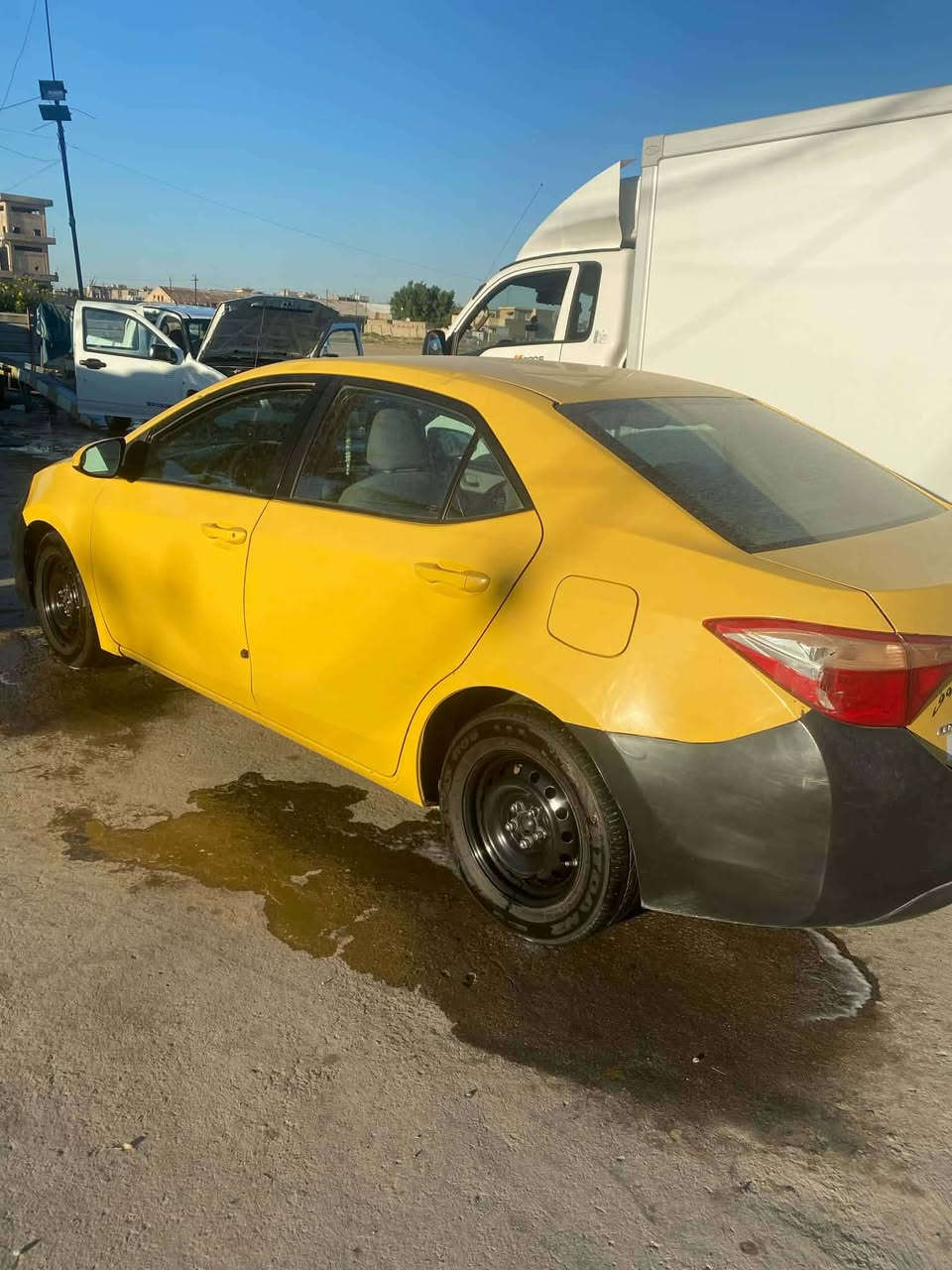 كورلا 2019 رقم بغداد سعر 128 ورقه وبيه مجال بس مال امريكا فقط حادث *********** اتصال وخاص
