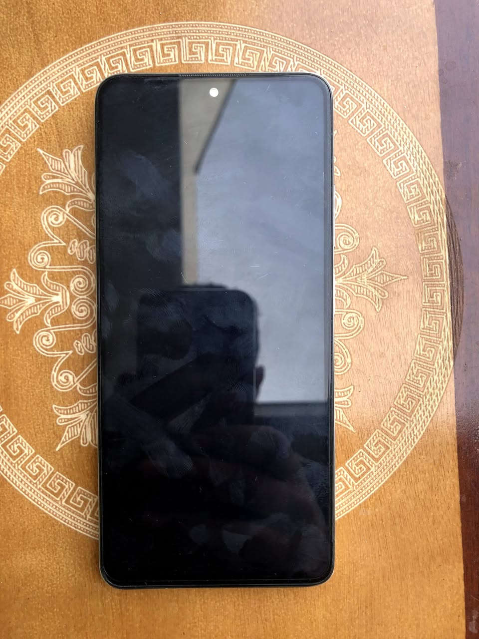 ردمي نوت 11 برو فايف جي
Redmi note 11 pro 5g
الجهاز نظيف كلش 
ذاكرة 128 
رام 8 و ويا التزويد توصل حتة 11 كيكة
خطين عربي
بطارية عملاقة 5000 ملي
شاشة 120 هرتز نوعهة سوبر اموليد الاصلية
كامرة 108 ميكة بيكسل
الجهاز كلة شغال شحن و صوت و بصمة و كلشي 
اريدة ب140 و بي مجال 
اشتريت ب270 جديد 
ويا كفر و الشاحنة ال67 واط الأصلية 
مكاني نجف 
***********
