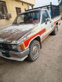 بيك اب تويوتا • ١٩٨٨ • رقم بغداد