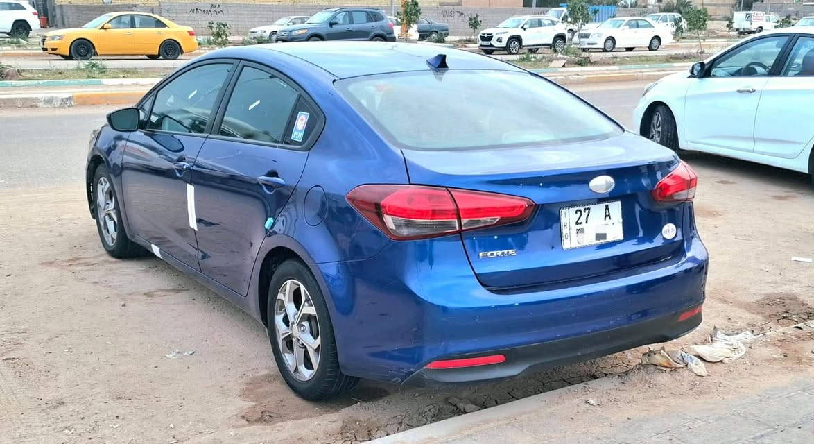 كيا فورتي 2017 وارد امريكي
حادثها جاملغ تبديل جهة العبري الحادث موضح بالصور. بالعراق بيها رشة صبغ بالجاملغ جهة السايق بدون معجون بدون تعديل. فقط رش تجميل. 

رقم ذي قار دولي سنويه جديده حداديه وتبريد ثلج مكينه 2000 دوش مامفتوحه بلاد ماشيه 145!!   بيع او مراوس مكاني الشطرة 

***********
