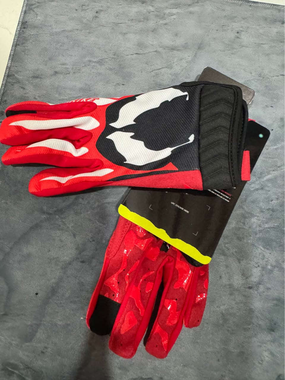 سلام عليكم جفوف دراجات جدد اصليات كلس مرتبه قياس مديم لازج توصيل موجود خاص او *********** 
٢٥ الف و٧٥ الف Colombo, Sri Lanka
