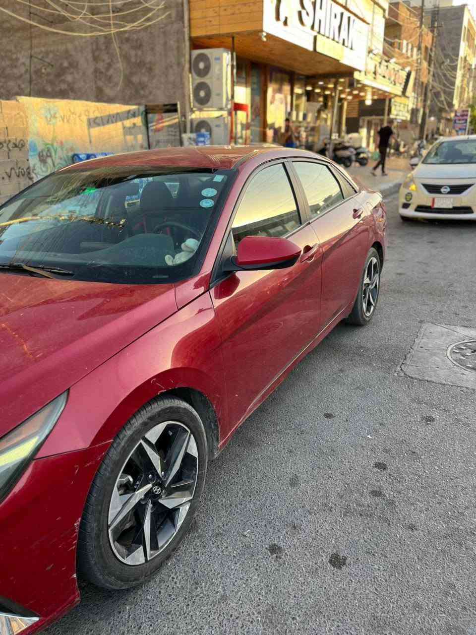 السلام عليكم النترا 2023 للبيع فقط السعر صدمه 
السياره حادثه بنيد وقبق جنطه صور الحادث بل منشور 
مواصفات السياره فول ماعده الفتحه
بصمه تشغيل 🔛 وبصمه ابواب 
تشغيل 🔛 علئ بعد شاشه متصله ديجتال وبعد بيه هواي مواصفات
السياره بسم شركه تحويل ثاني يوم تريد وكاله هم موجود
تخم تاير جديد ادامه جديده 
محرك كير كفاله 
كهربائيات كله شغاله تبريد ثلج 
حداديه جديده السياره مابيه نقص 
السعر اتصل وبيك خير وتدلل 
مكاني بغداد الجديده شارع المسبح 
*********** وتساب متواجد 24 ساعه
