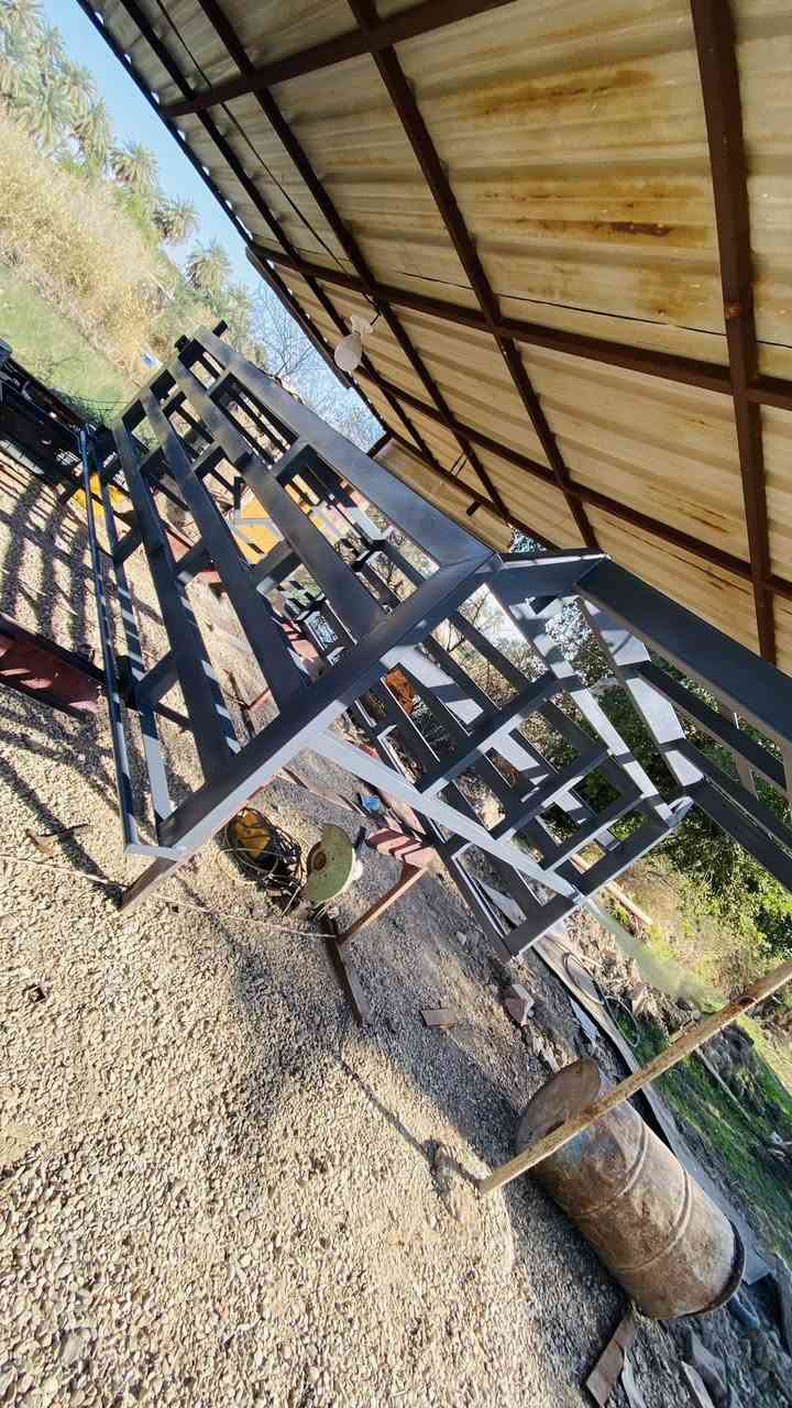 محجر نثيه العنوان ميسان العماره السعر ٣٥٠  وات ساب ***********
