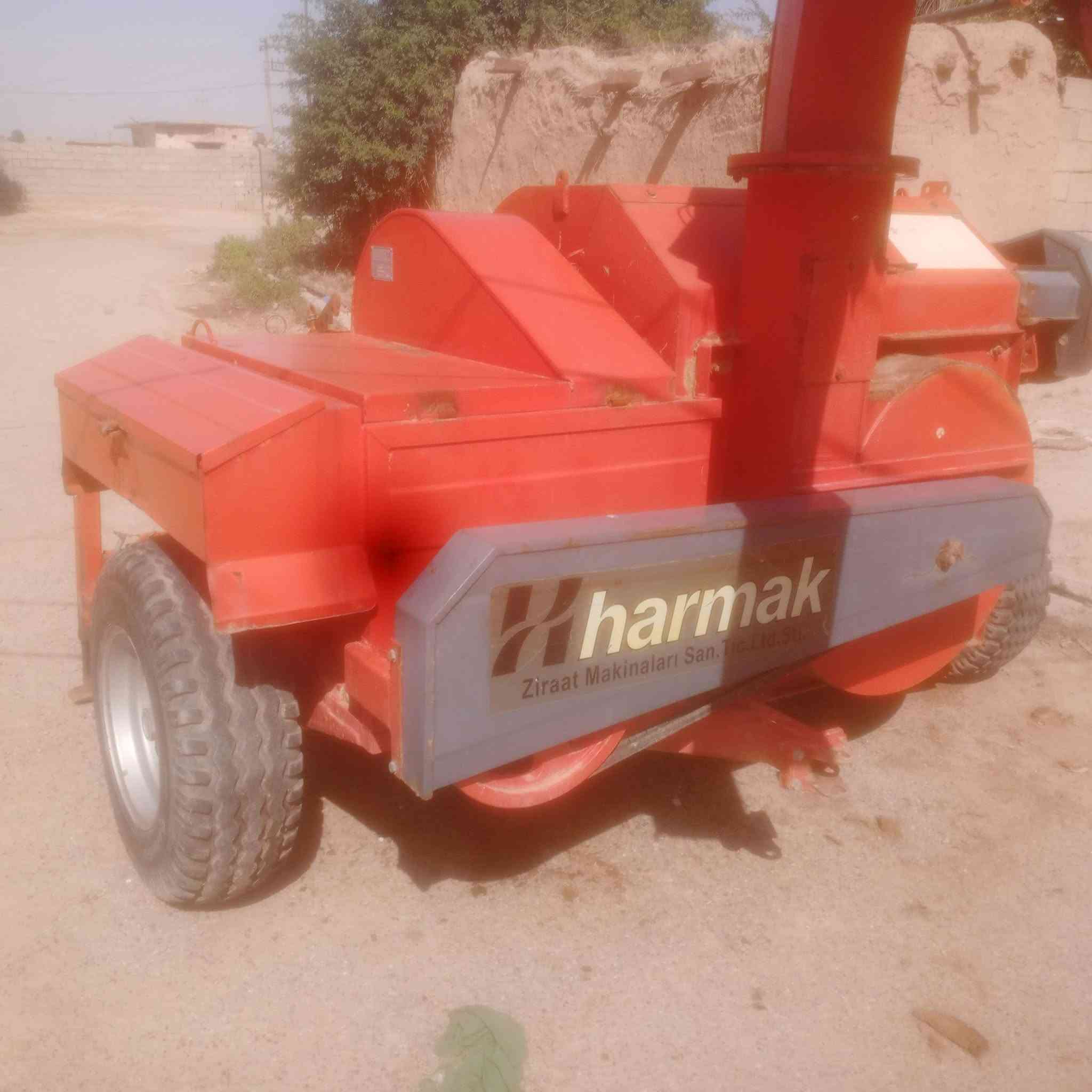للبيع فيات 110 مع تبان نوع هارمك مع فدان رباعي حجم 12 مع خرماشه حجم 11
المكان كركوك 
***********
