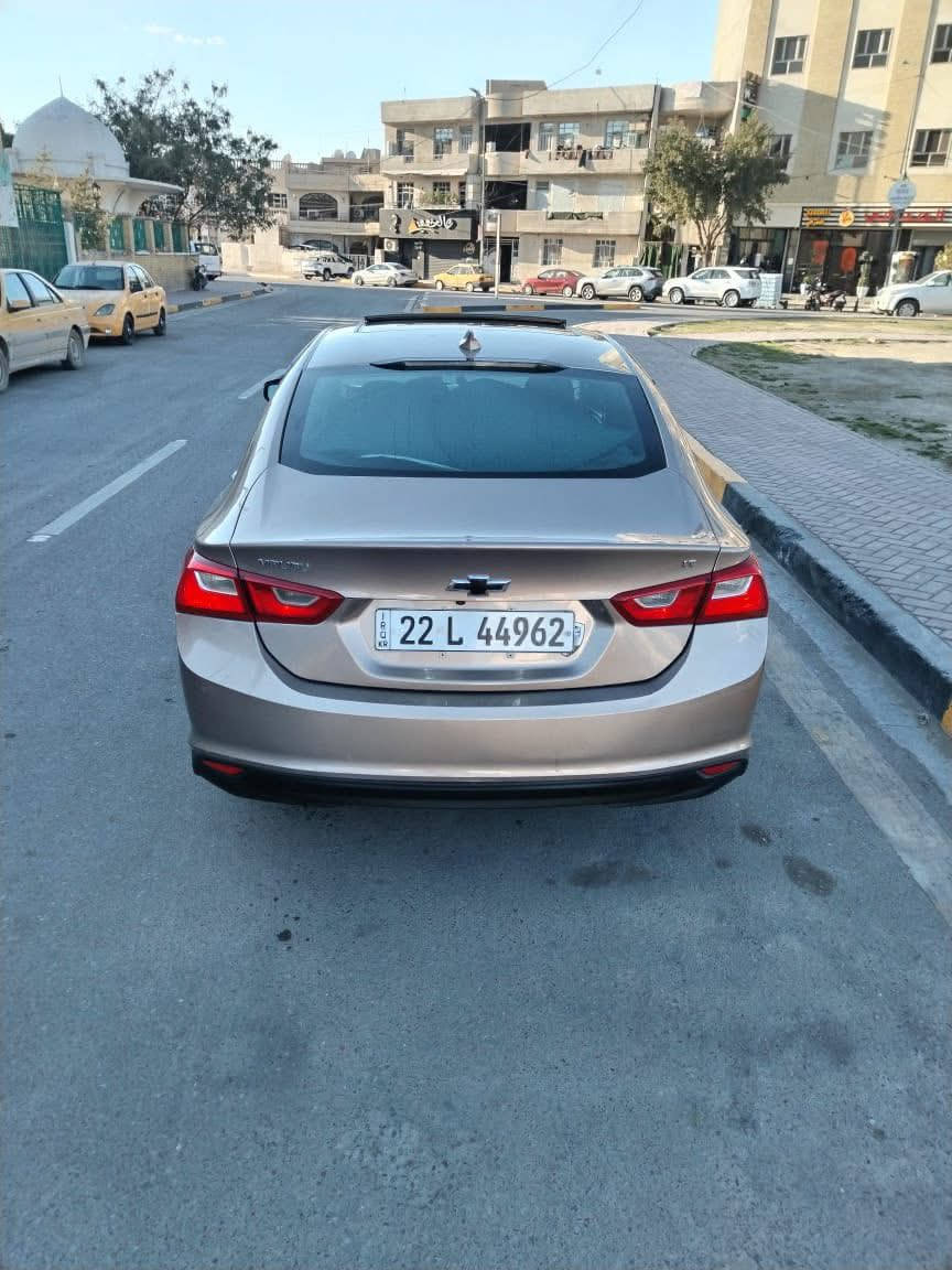 السلام عليكم
ماليبو 2018 lt2 (فول مواصفات) رقم اربيل وارد امريكي ضررها چاملغ وبيها طخات خفيفه محرك 1500 تيربو(المرغوب) 

المواصفات:

بصمة تشغيل

بصمة 4 ابواب

بانوراما

شاشة كبيرة

مقاعد امامية كهرباء

تشغيل عن بعد

داخل اسود

قطعتين تبريد

وبعد هواي مواصفات

مكان السيارة بغداد الدورة

السعر:105$ وبيها مجال

***********
