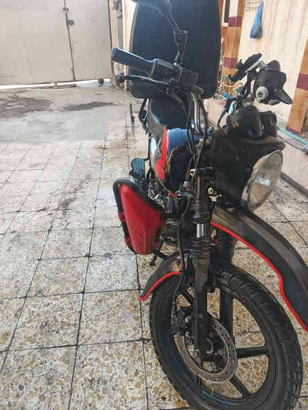 بوكسر موديل 23 مرقم مجفتهه مره وحده اي نقص مابيهه كلشي كامل تجي تشغل وتطلع كبل مكاني بغداد الشعب سعر مليونين وبيهه مجال حك جية رقمي ***********
