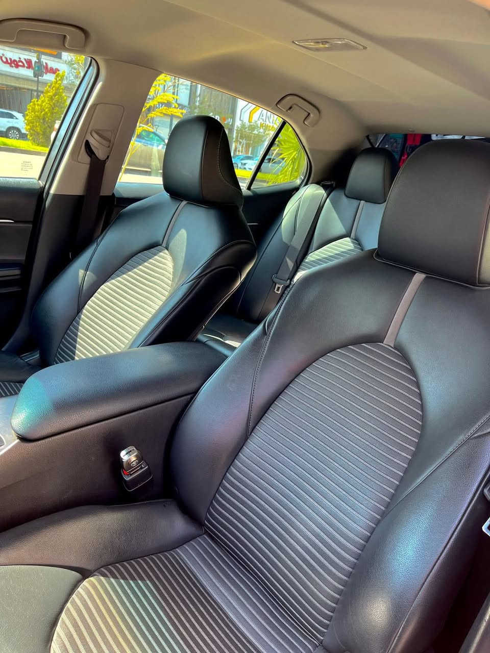 سلام عليكم
تويوتا كامري Toyota Camry 
موديل 2023
رقم اربيل شرط التحويل 
مواصفات SE 
محرك 2500 
كشنات جلد
رادار امامي 
توقف ذاتي (اوتو بريك)
تحكم سترين جهتين 
محدد سرعة ويه تحديد مسار (قيادة ذاتية) 
شاشة كبيرة مع (apple CarPlay)
سيارة عليها تايرات جدد وبطارية جديدة 
رقم سنوية هرة جديد 
بيها بطاقة بانزين ✅
دبل سويج ✅

السيارة كلين ✅ 
كفالة بدون حادث بدون صبغ بدون تبديل
بدون دواخل بدون ايرباك ✅
بيها تعديل بارد اقل من شبر بالجاملغ الامامي
السيارة مميزة بنظافتها بموديلها واستخدام شخصي ومبينة كدام العين  
للاستفسار:*********** واتساب
جاملغ سائق فقط مفتوح والبلاد مشدود همينه 
وجاملغ سكن ٣ اصابع بارد
والسياره بدون ايرباك بدون صبغ بدون تبديل وبدون ضربه هم 
بجم كبس ✅
سعر 212$ ومجال بسيط

