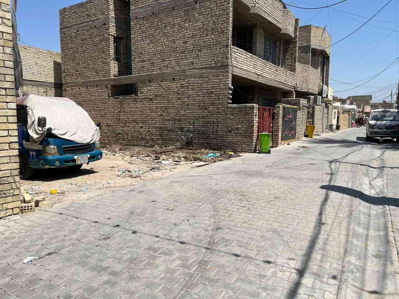 سلام عليكم 
قطعه ارض للبيع  المساحه ٦٤ الواجهة ٥ الا ربع النزال ١٣ ونص 
إتصال ***********

