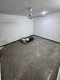 الايجار بيت ١٠٠ متر  في السيدية ٣ نوم سعر مليون خلف شارع مركز موقع 077...