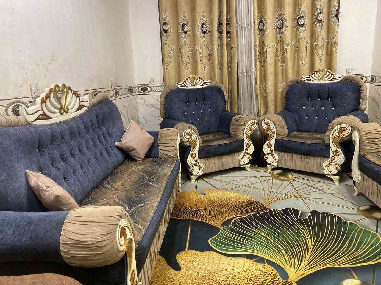 تخم ملكي 7 مقاعد تسكام اي ضرر مابي نضيف السعر 225 وبي مجال المكان كربلاء ***********
