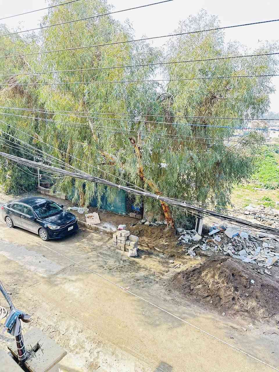 فرصه للسكن بموقع مميز وهادئ جداً 💯
بيتين توأم للبيع 🏠 يسلم مفتاح البيت كامل 
خلال اقل من شهر
في حي الوحده قرب مستشفى السلام 
ومركز k9 
امام الدار حديقه خاصه 
مساحة 100 متر طابقين كامل 
الواجها 5❌العمق 20
يحتوي على اربع غرف نوم 
الطابق الاول غرفه وهول واستقبال وصحيات داخليه وخارجيه 
الطابق الثاني ثلاث 3️⃣ غرف نوم وصحيات ودرج معزول
سند طابو الزهور 📑 
تحويل مباشر  🔄 
وتعاقد مع الشرعي 🫆🫆

للاستفسار اكثر مراجعة مكتب التطوير للعقار سايدين الميثاق مقابل مطعم رائدر بدر وقرب جامع لا إله إلا الله 
اوالاتصال على الارقام التالية🔸
*********** واتس + فايبر
‏*********** واتس + فايبر 
*********** واتس + فايبر
 ***********  واتس + فايبر
#عقارات #الموصل  #مكتب  #التطوير #العراق #دار #سكني  #تجاري #الميثاق #اكسبلور #بيع #شراء
