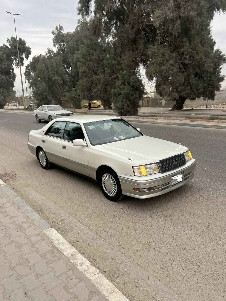 سلام عليكم ماشيه 76الف سياره راس ثور اداوات كصه جنطه مديل1997 مكينه كير جديد فيفيتي 3000 تبريد ثلج دواخل جدد حداده جديده 100/100تخم تاير جديد سعر 40 مكان بصره الاتواصل ***********
