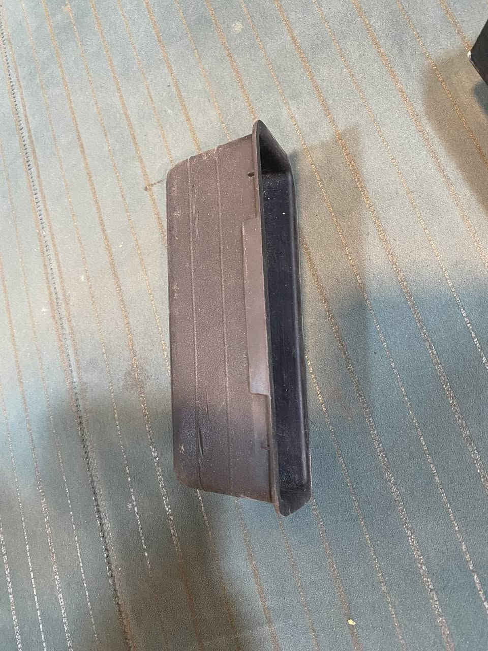 مجول مال 8 سلندر 
عدد 9 كلهن ب 50 الف 
سلف مال هيمي 50 الف 
يده مال كير عصى حلوه ومرتبه 20 الف 
لاستيك مال كير 10 الف 

اسعار مناسبه كلش
***********
