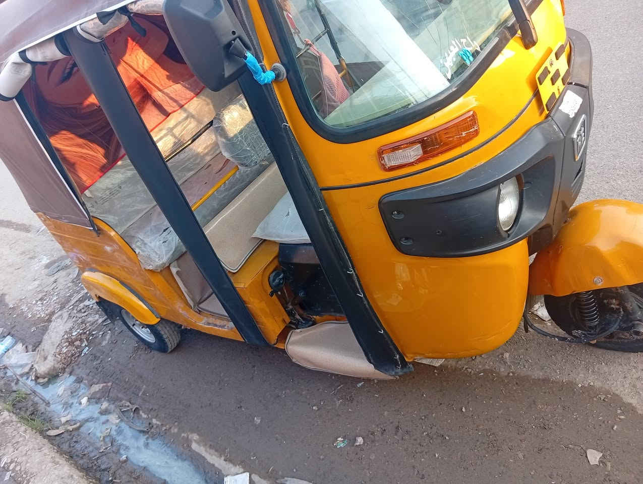 السلام عليكم تكتك 20اوراق كامله اكفل بس حلا وحرام  للبيع الشراي يتصل*********** ملاحضه ابيع بدون غراض
