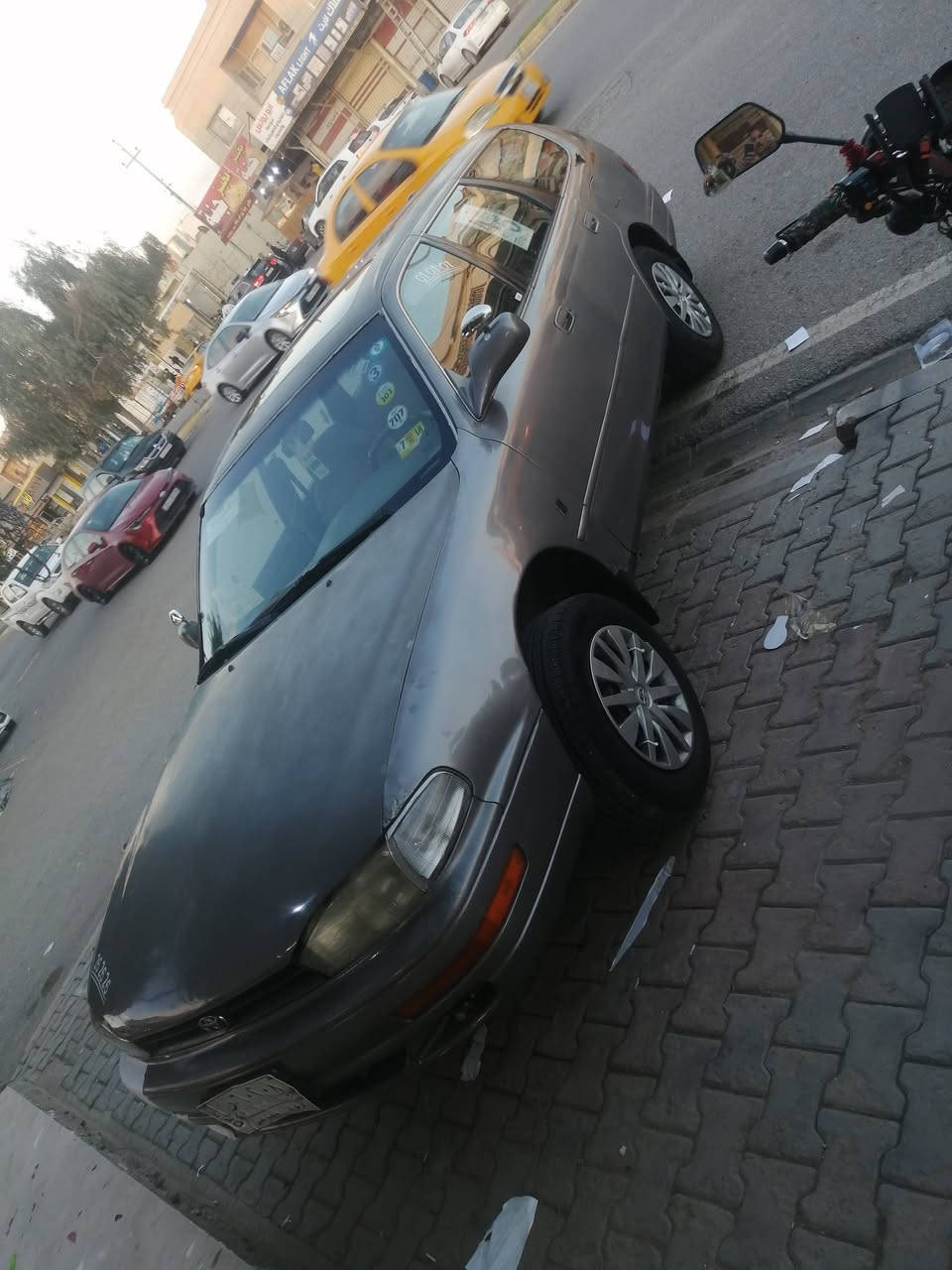 كامري للبيع موديل 1992 تبريد شغال ويه السويج منضومه غاز وبانزين شغال كير وتماتيك سنويه مشروع وطني لحد 2029 استيرن باور سقف سلايت كاهربائي قفل مركزي جوم كهرباء سياره جاهزه مال بيت اربع تأيرات جديد مكان السياره كركوك سعرها 40 شرط التحويل و الوكاله بيها دفتر بانزين للاستفسار ***********
