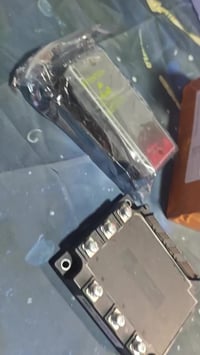 ٣ قطع • إلكترونيات