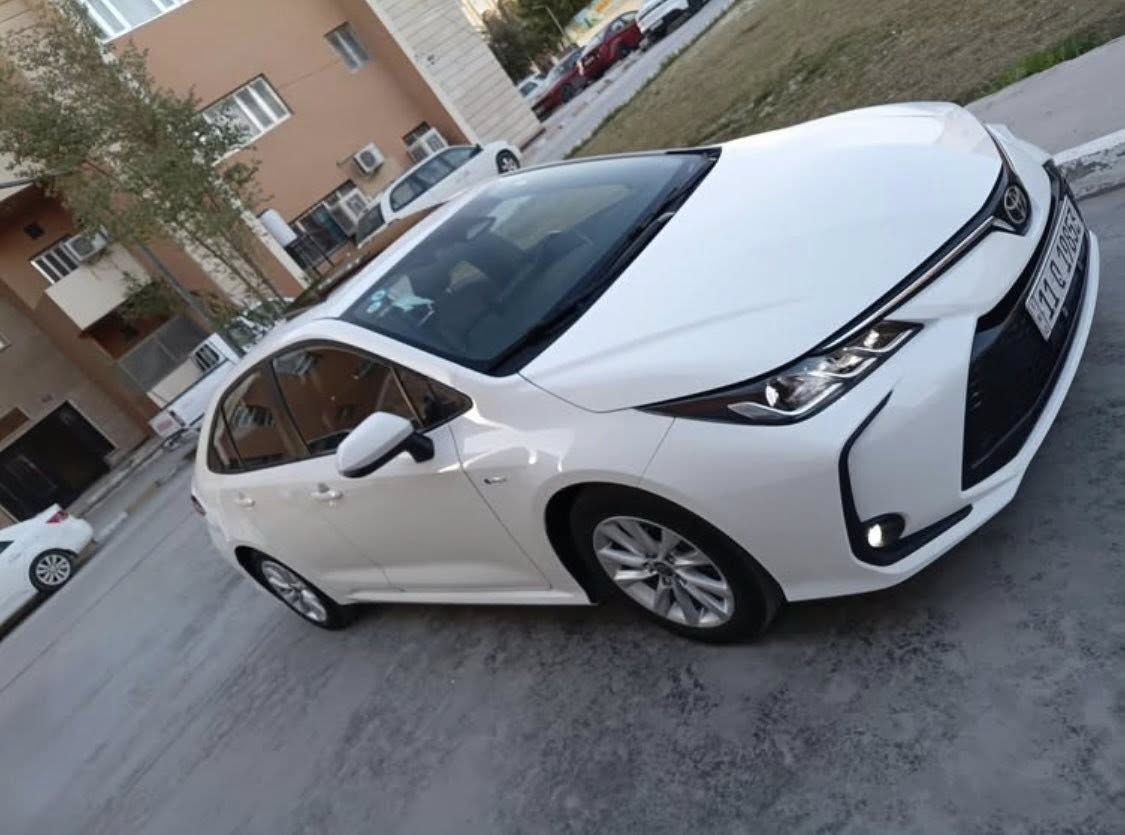 كورلا هايبرد 2025 ماشيه 23 رقم بغداد بسمي مكفوله بيها رصعتين فقط  سعرها  157 للاستفسار ***********
