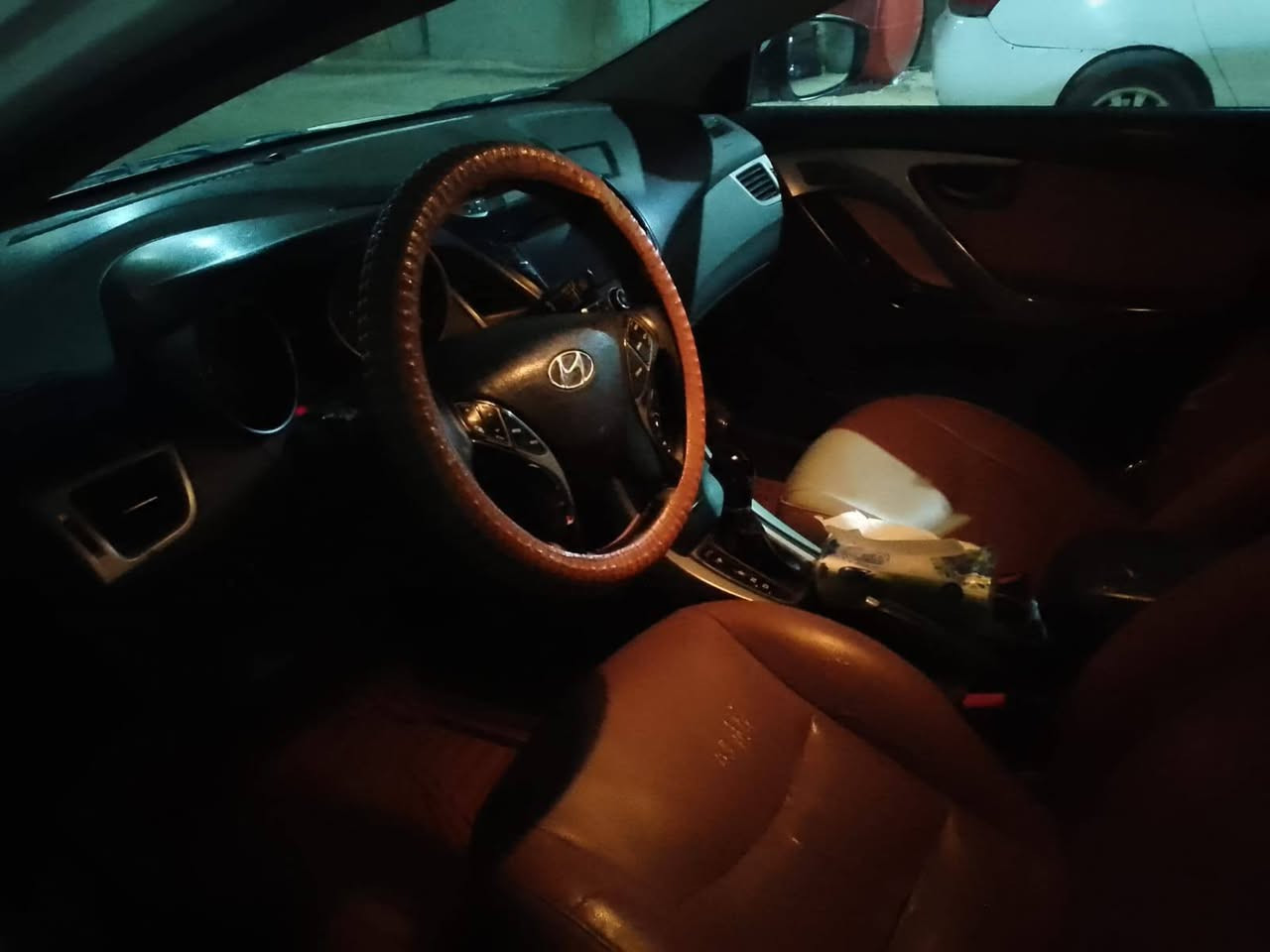 السلام عليكم مكلف بالنشر النترا 2014 فول واحد على واحد تبديل ما بيها بيها صبغاته السياره موجوده بالنجف شنو هذا رقم صاحب السياره *********** السعر 125
