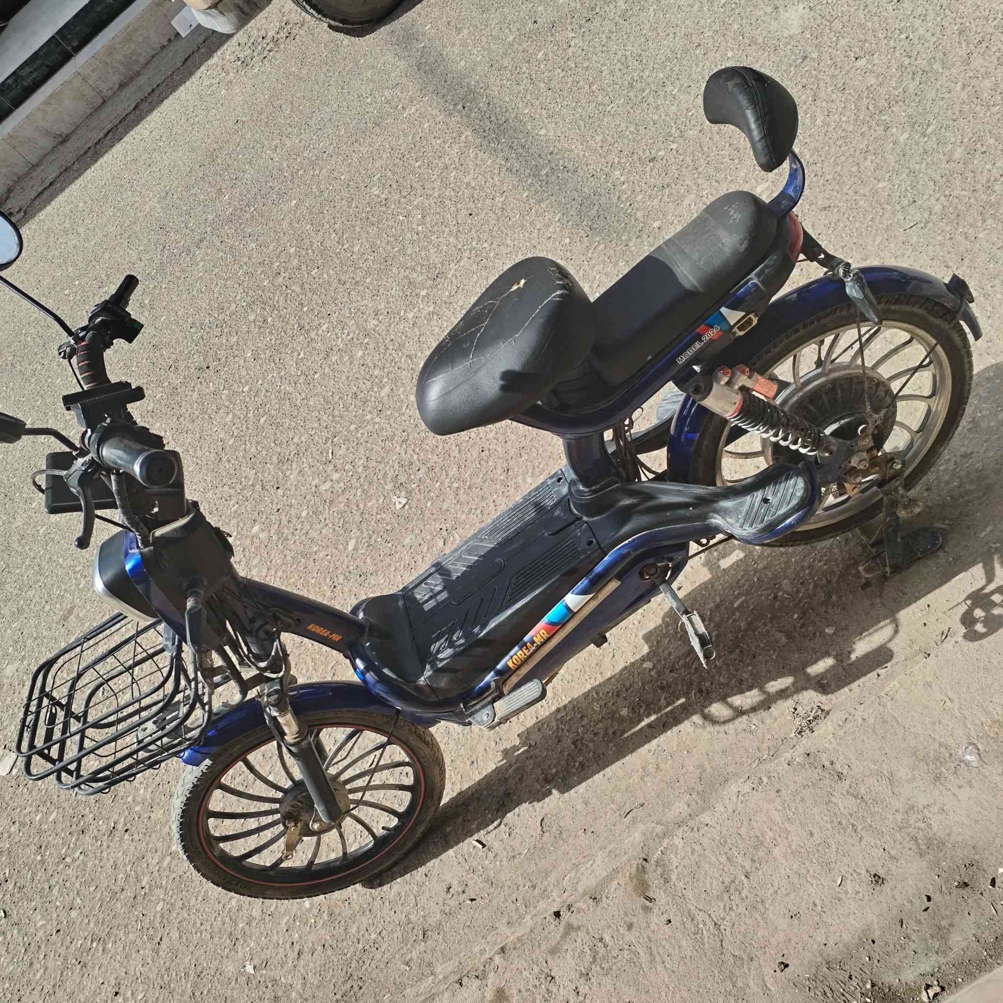 سلام عليكم بايسكل شحن 5 بطاريات مابي اي شي سعر 220 بي مجال عنوان ديالى بعقوبه ***********
