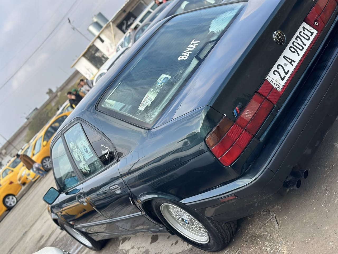 اسلام عليكم اخوان بي دبليو موديل 1993 بدون ضربه شرط بدون دواخل صبغ عام لجماليه فقط حجم 525 بلاد اوتماتيك كهربائيات كامله كله شغله محرك كير بشرط سنويه جديده لل 2030 صدر امامي خلفي مابي عيب سنويه بسمي تبريد تدفئه كله شغال عنوان كركوك سعر 63 وبيه مجال رقم :***********
