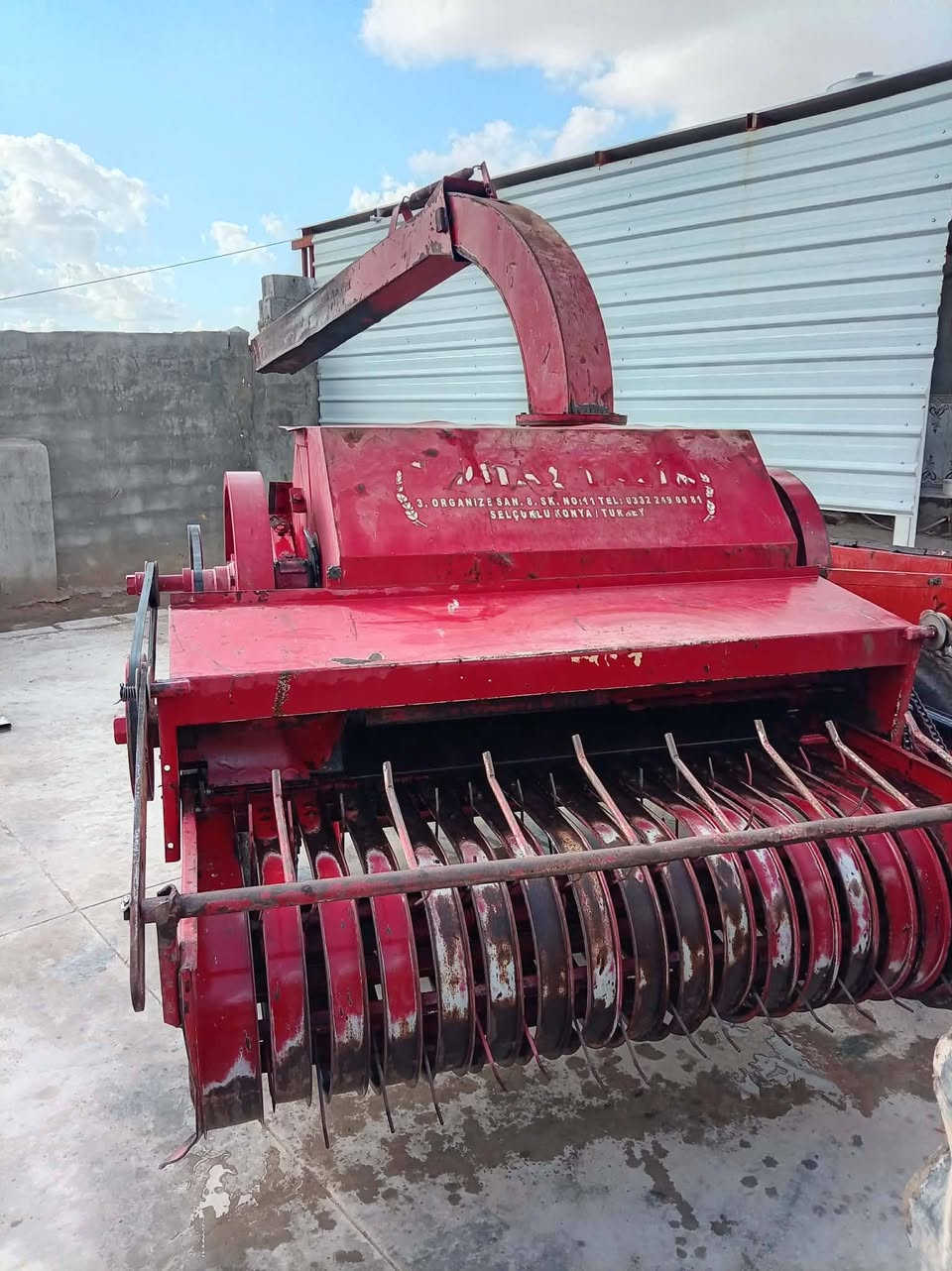 كاروضة تبن مع عربانة للبيع السعر ٦٠ ورقة المكان طوز خورماتو *********** اتصل
