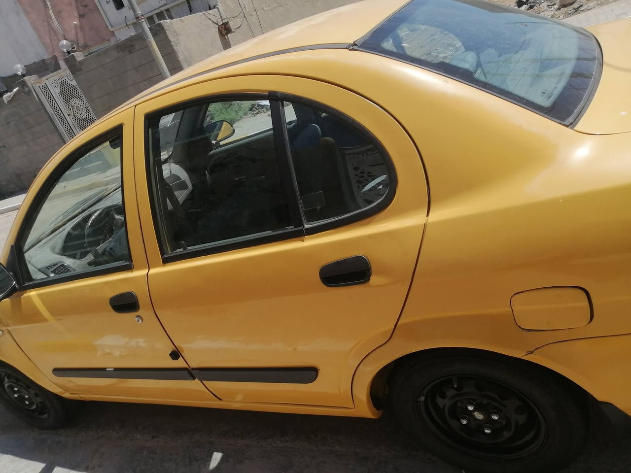 طيبه موديل ٢٠١٥رقم انكليزي بسمي جاهزه من كلشي تخم تاير جديد بيهه جاملغ تبديل فقط الباقي كفاله عامه التبريد مايشتغل بي ليك كمبريسر جديد ع الفحص.... مكاني ديوانيه حي الشرطه سعره ٣٢ورقه.. ***********

