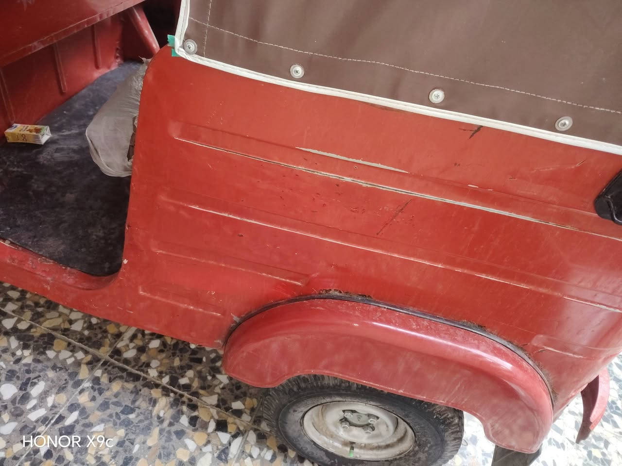 تكتك موديل 2018 رقم سنويه بيهه لغد صبغ لغد معجون رقم سنويه سعر *********** سعر ٥ ملاين
