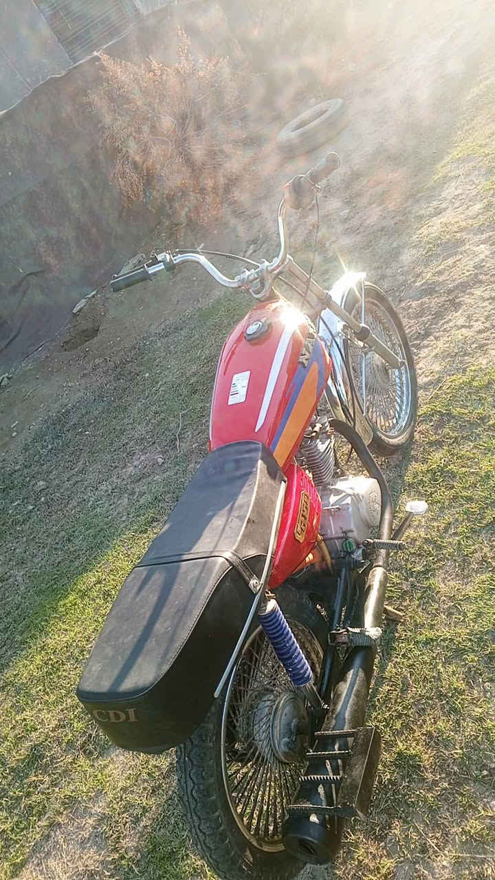 السلام عليكم
دراجه للبيع ايراني اصلي موديل 20
وراق جاهزه دراجه حلوه ومال جناي كيري يخبل  مكينه ناعمه مابيها لا صوت لا نضوح لا دخان ابد صافيه كلش ويل امامي وخلفي جدد وتايرات جدد علئ ايدي شادهن 
دراجه مال علئ كد الحال يعني مال جناي
السعر250 وبيها مجال بسيط كلش الشراي يتصل وعيوني اله
مكاني بابل //فدوه اروحلك لا تكلي خاص اني مكلف بلنشر رقم صاحب لدراجه
***********
