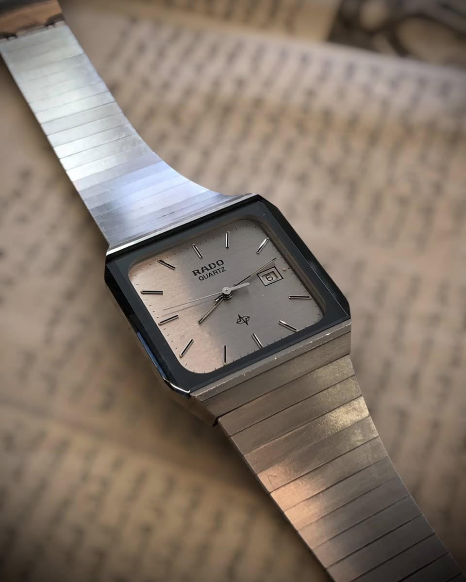 رادو الاصيلة من النوادررر نظيفة جداا جدااا لوك زمبلك سير ماكنة كلها اصلي بلادي ومختوم 
للبيع 
يتوفر توصيل لكافة المحافظات


**إذا كنت صاحب هذا الإعلان وتريد حذفه لأي سبب، رجاءا أرسل رسالة إلى الدعم الفني**