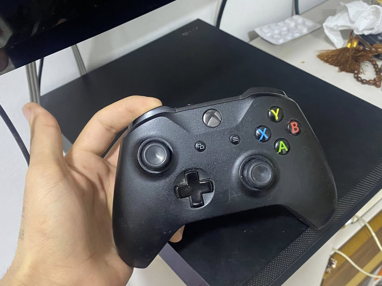 Xbox one X نضيف الله شاهد اشتريته قبل سنتين وضميته ما مفتوح أبدا ولا طاخه مصلح كلششش جديد ولا بيه اي أشكال مساحته 1 تيرا وياه يده وتوصيلاته يخبل بالعافيه عليه الي ياخذه من نفس طيبه السعر265 وبيه مجال للطيبين متواجد واتساب 0776220021


**إذا كنت صاحب هذا الإعلان وتريد حذفه لأي سبب، رجاءا أرسل رسالة إلى الدعم الفني**