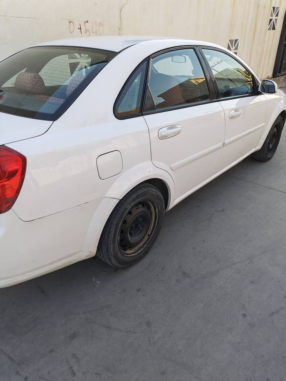 ***********
سيارة للبيع سعر ٧٤ ورقة شوية فيها مجال سيارة مابي ضربة سيارة نضيف  صقف بونيت صندوق بيها حالوب كير و مكينة بشرط سيارة رقم سليمانية سنوية منتهي سنتبن
