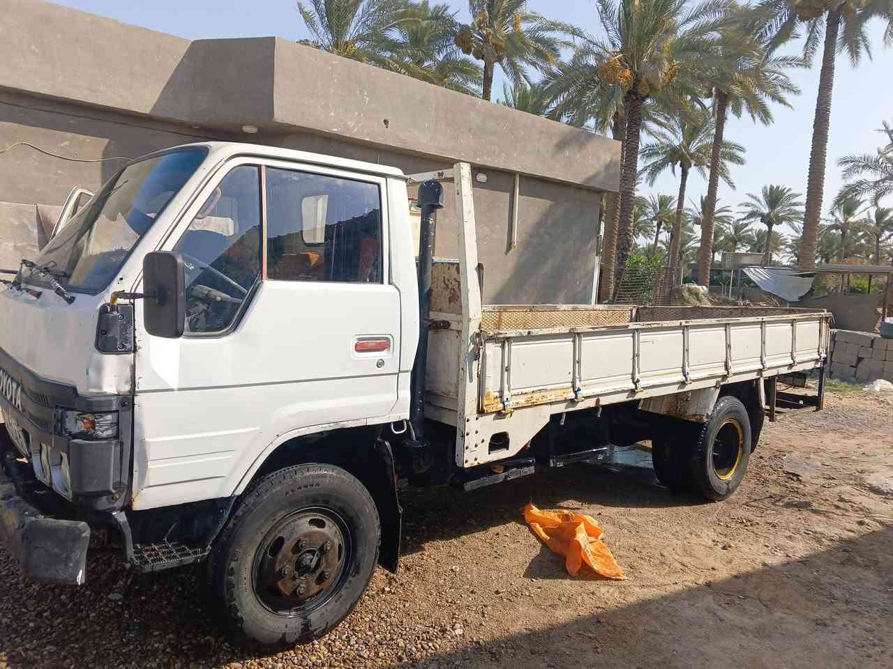 داينا 81 رقم بغداد انكليزي سيارة جاهزه كير مكينه تحويل مباشر السعر 45 وبيها مجال*********** 
***********

