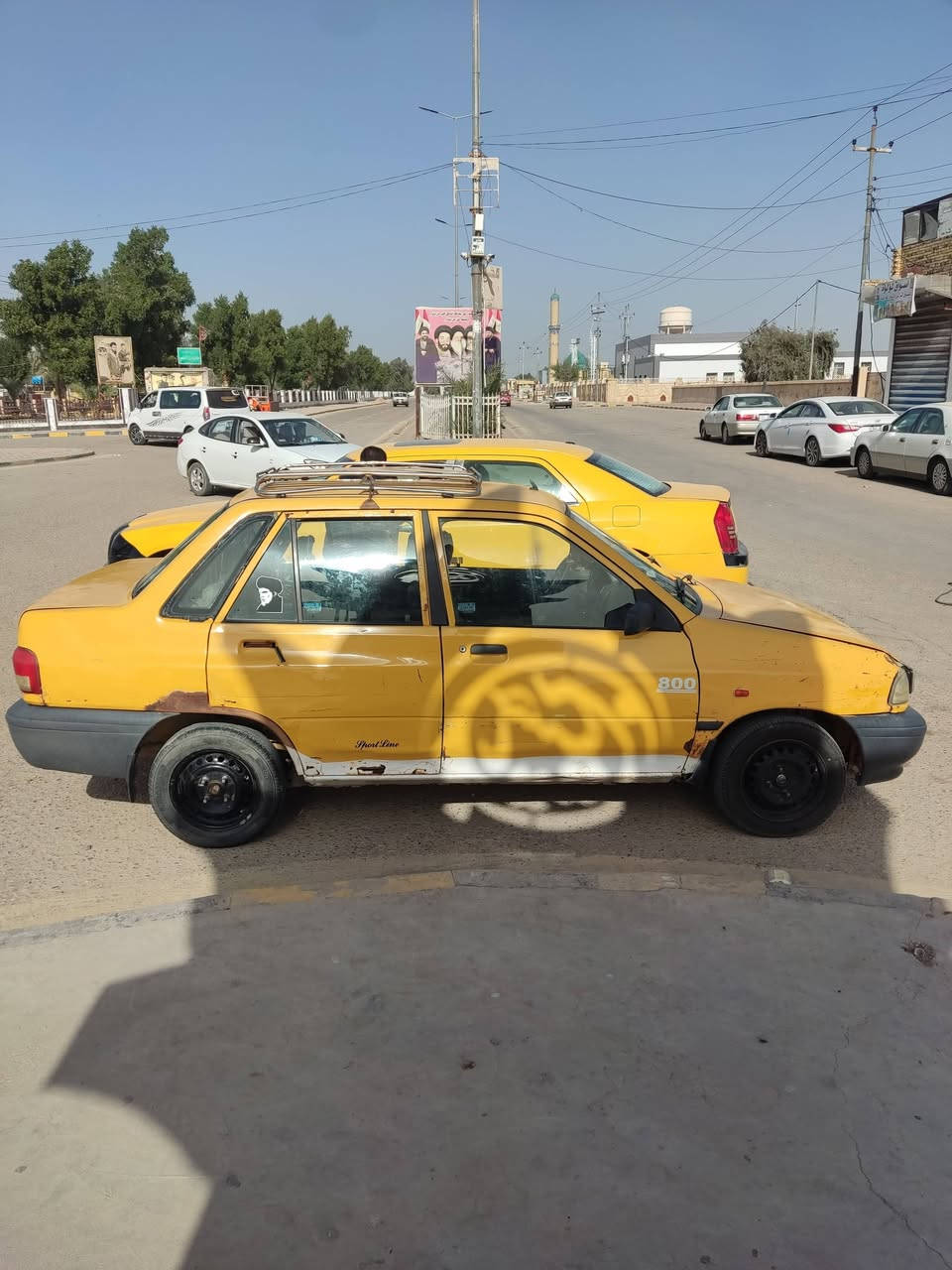 سلام عليكم سياره سايبه للبيع السياره نضيفه مرتبه كير ومكينه خير من لله كهربايات تخم تاير حداده براكيت خير من لله موديل 2012رقم صدامي راعيها موجود السعر 15وبيها مجال مراوس عادي بيجو سمند  الشراي يتصل ***********واتساب موجود
