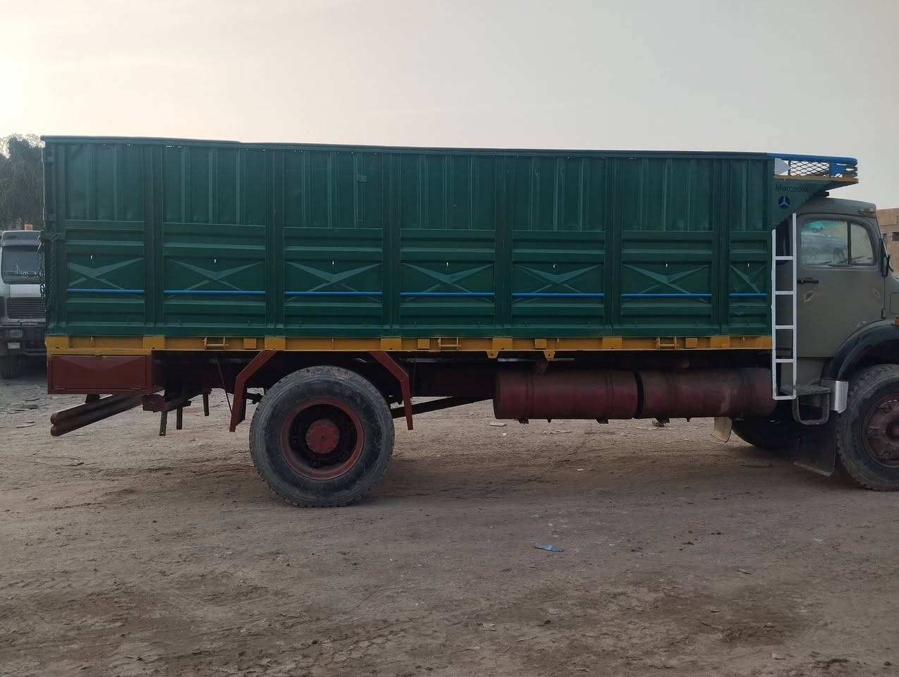 بدي اقجم للبيع جديد ابو النجمه المكان النجف للاتصال على الرقم ***********. او. ***********.
