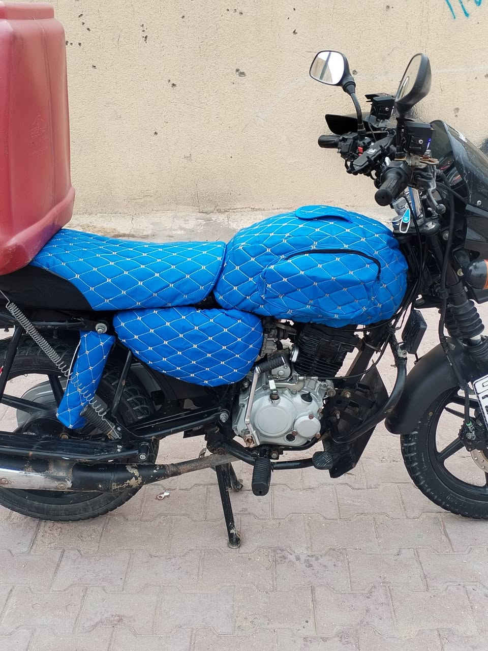 سلام عليكم. دراجه بوكسر لبيع موديل 23 رقم وسنويه بسمي. مجفته تجفيت شركه صارلي سبوعين. 0788293013


**إذا كنت صاحب هذا الإعلان وتريد حذفه لأي سبب، رجاءا أرسل رسالة إلى الدعم الفني**